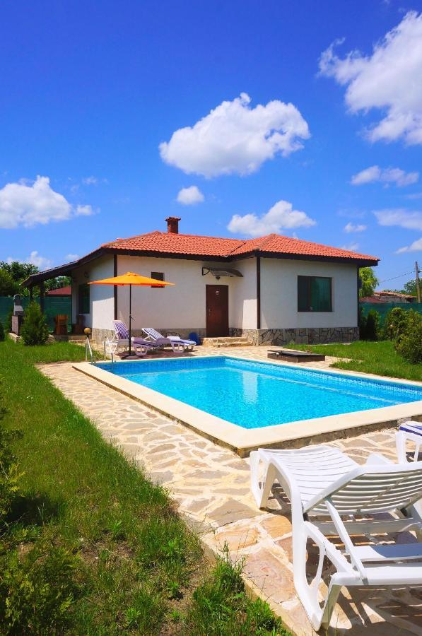 Вила Едем - Villa Edem - Beach Bolata Area Bulgarevo Ngoại thất bức ảnh